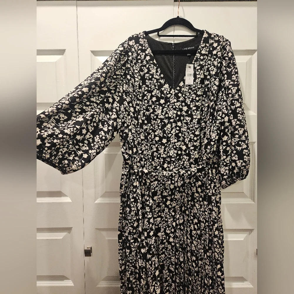 Lane Bryant V-neck, black & white floral, midi pleated dress, size 24 - Picture 2 of 4